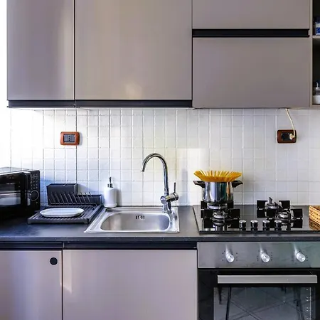Apartment Elegant Citylife Apartment- Metro Access - Double