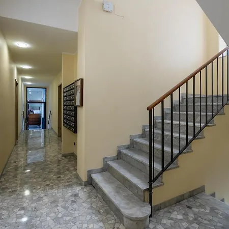 Apartman Elegant Citylife Apartment- Metro Access - Double *