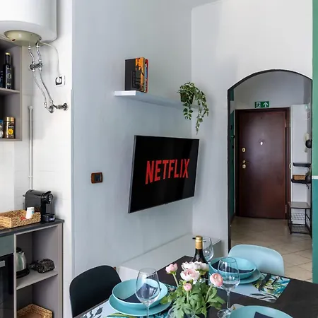Elegant Citylife Apartment- Metro Access - Double